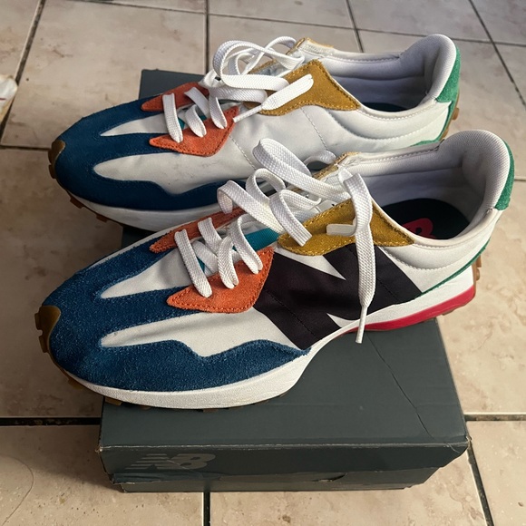 New Balance - Picture 2 of 3